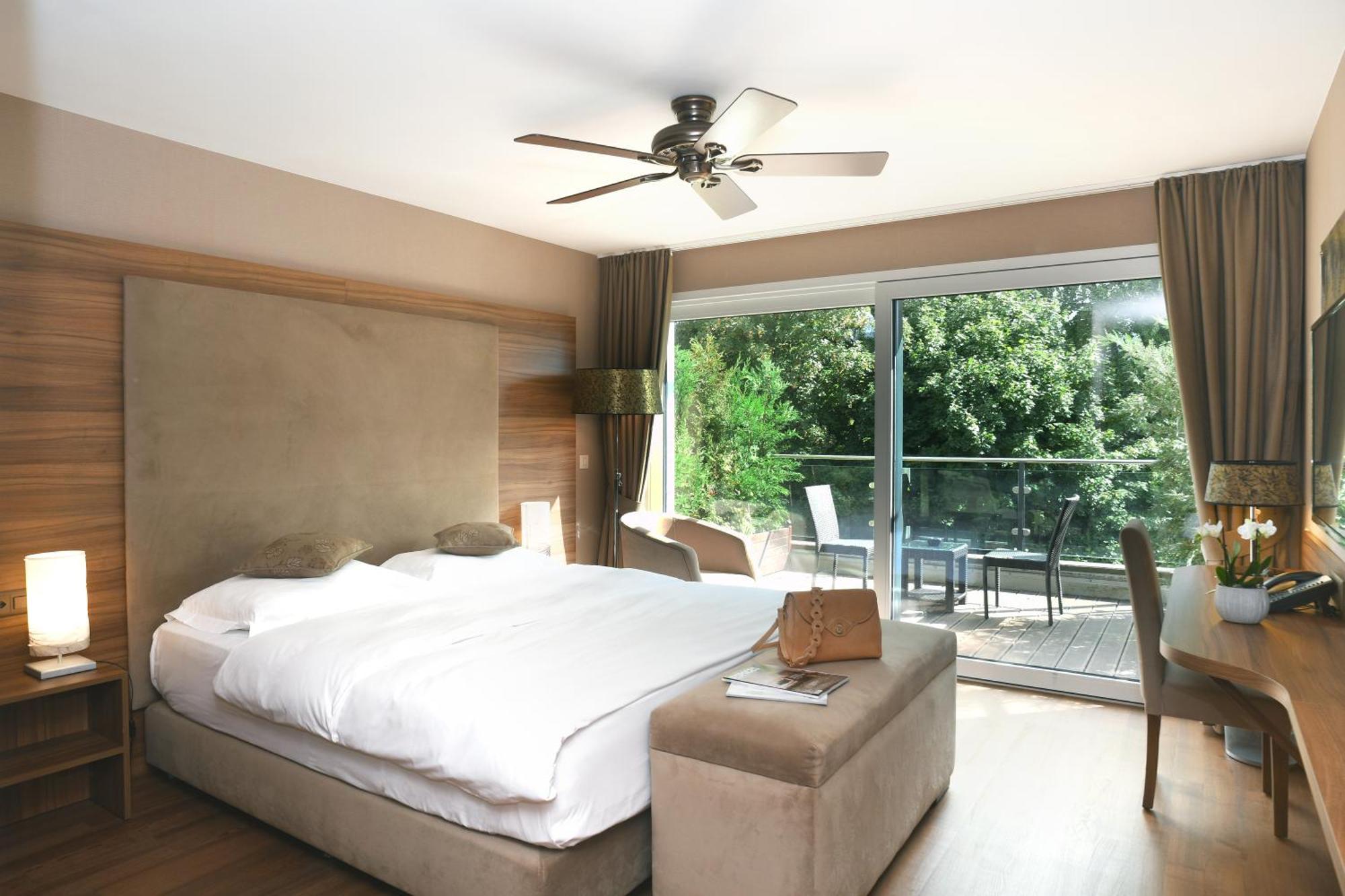 Deluxe Double Room Forest View