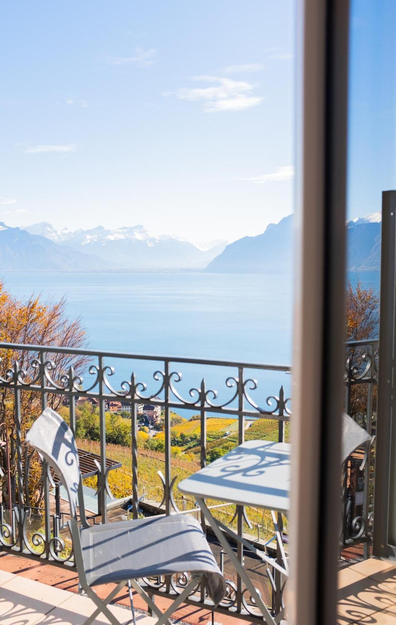 Standard Double Room Lake View