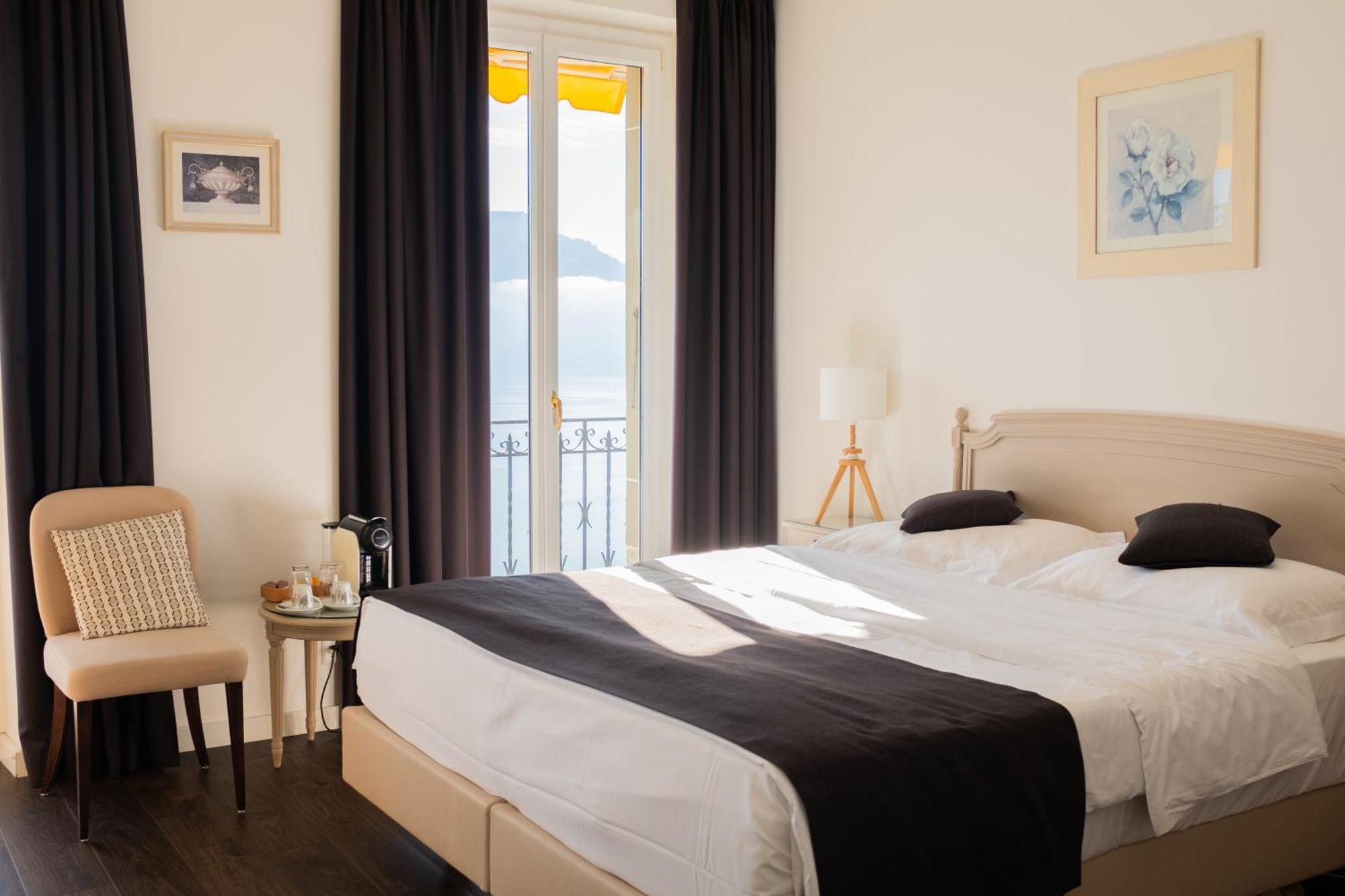 Standard Double Room Lake View