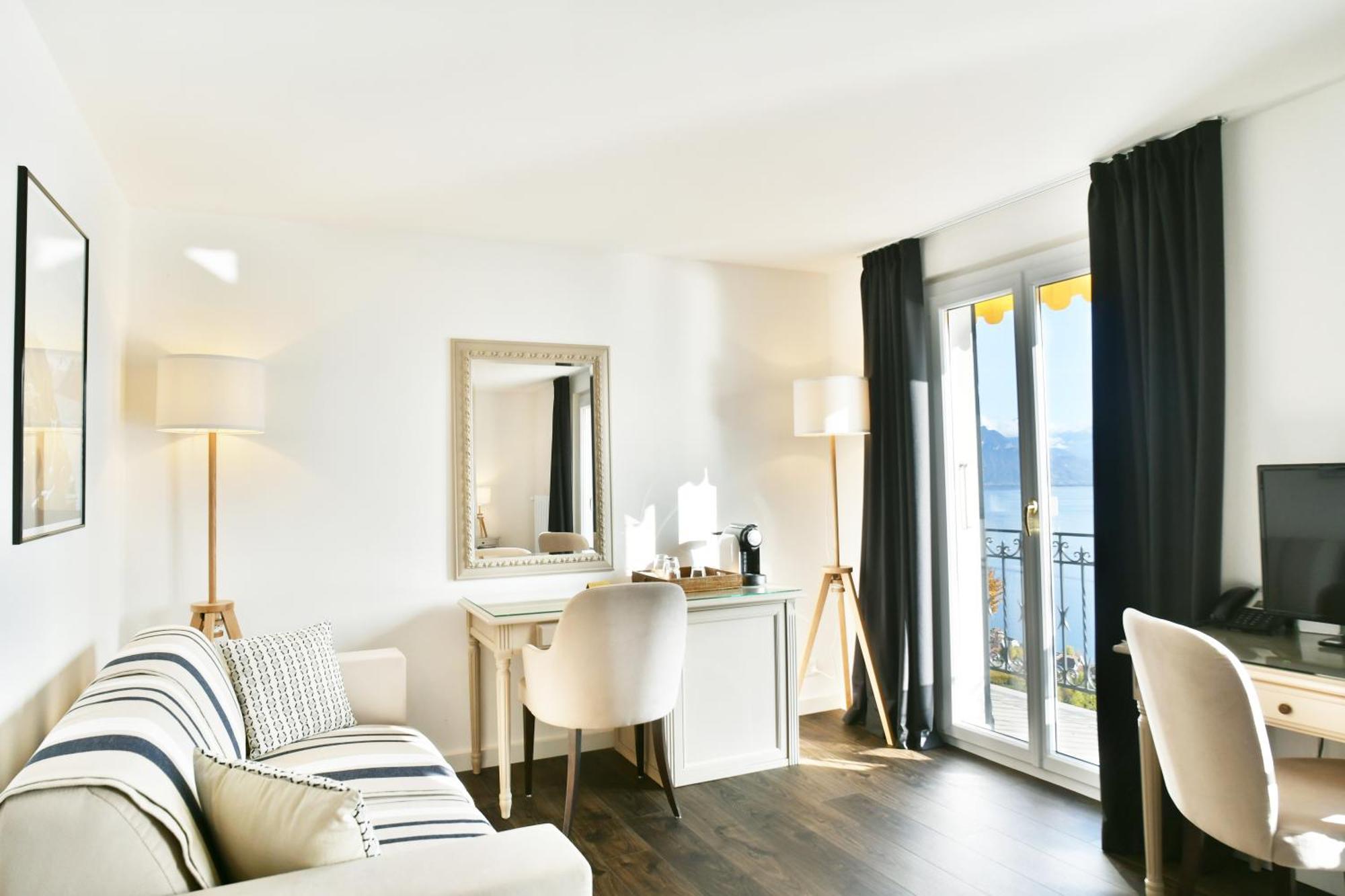 Deluxe Family Room